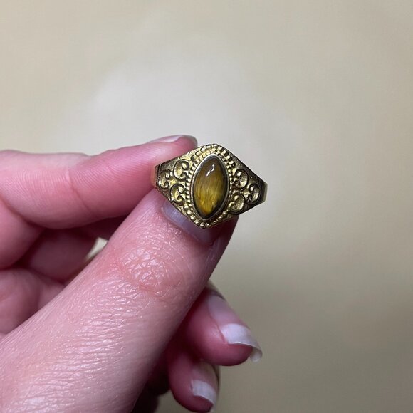 Handcrafted Vintage Tiger's Eye Ring - Size 7 - Picture 3 of 4